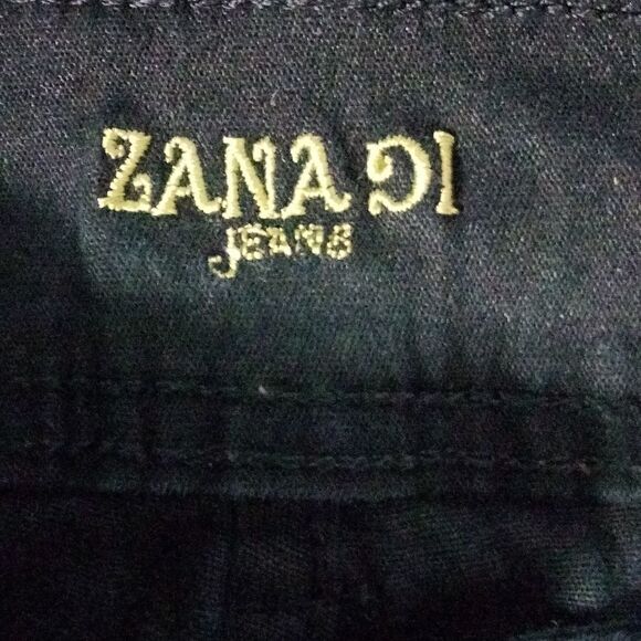 ZANADI jeans" woman's capris  - Picture 7 of 8